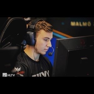 Meet your Posher, Ryan